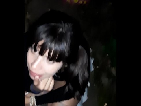 ❤️ Në rrugë penisi i fryrë në këmbim të karamele ❤️❌ Video anale tek ne ️❤