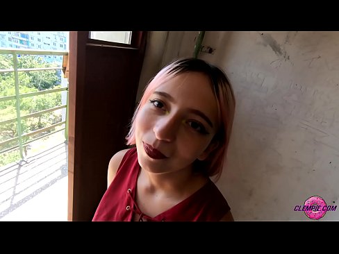 ❤️ Sensual student thith një të huaj në pjesën e jashtme - sperma në fytyrën e tij ❤️❌ Video anale tek ne ️❤